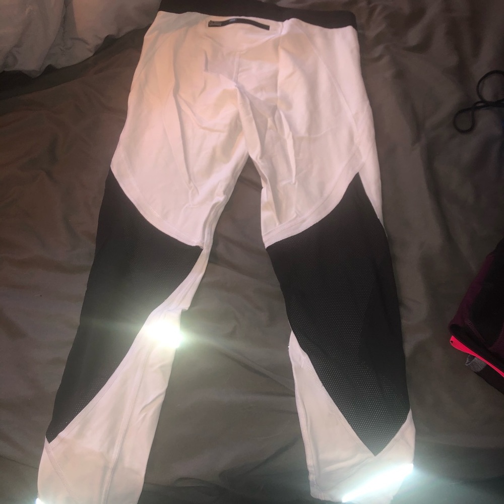 Victoria Secret Workout Leggings- M
